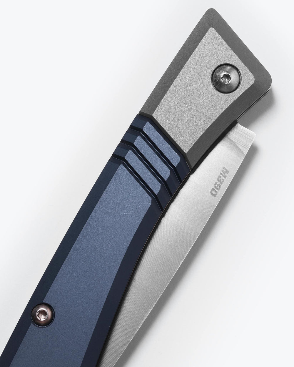 Seventh product image showing a close up of knife