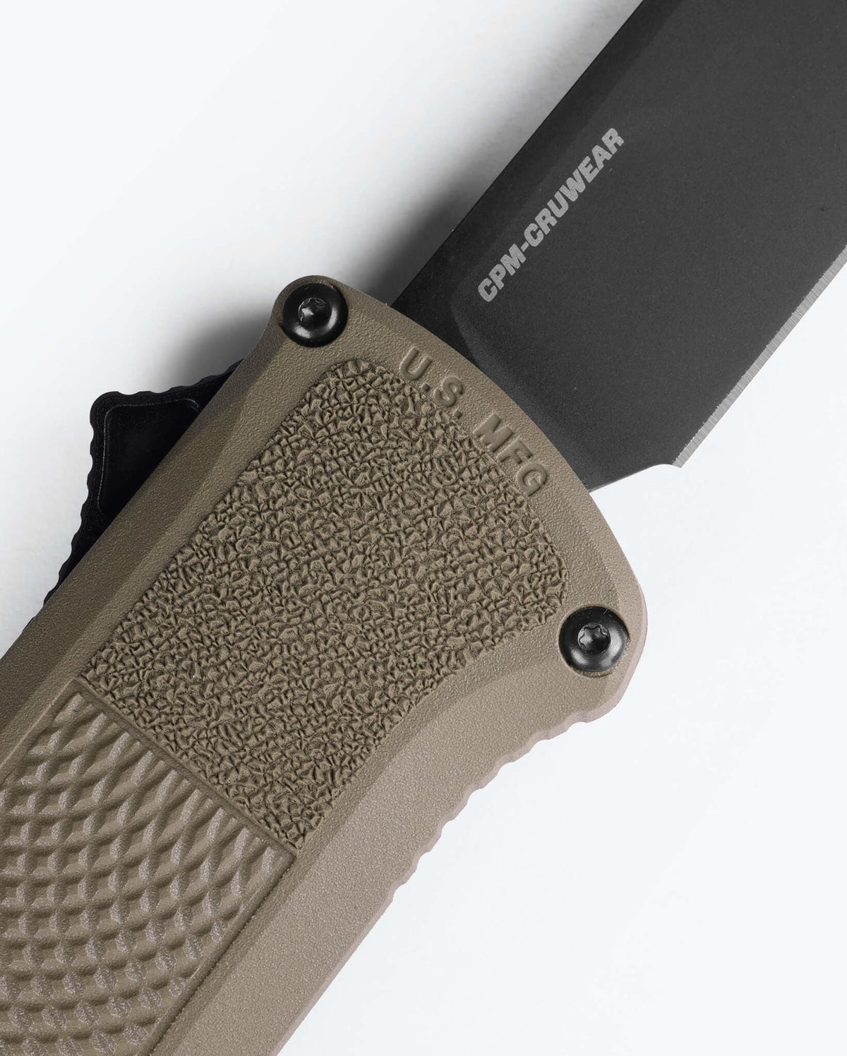 Seventh product image showing a close up of knife