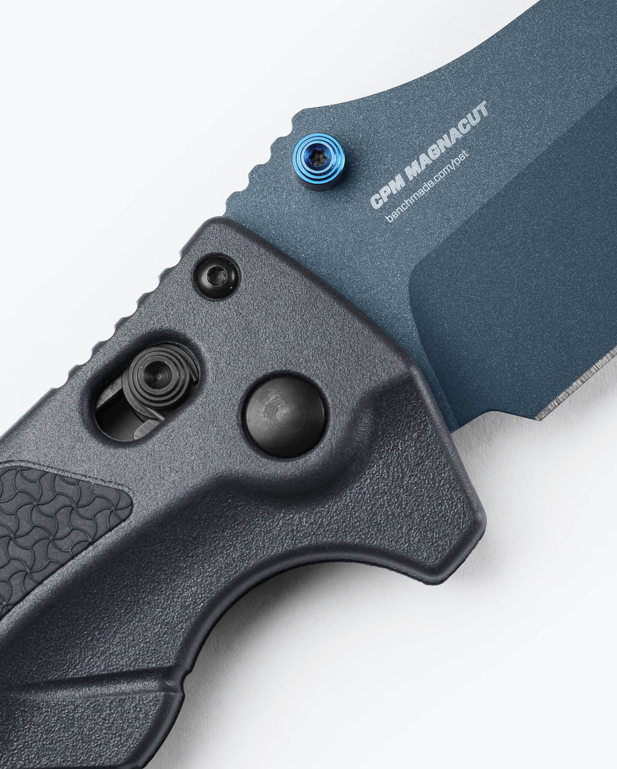 Seventh product image showing a close up of knife