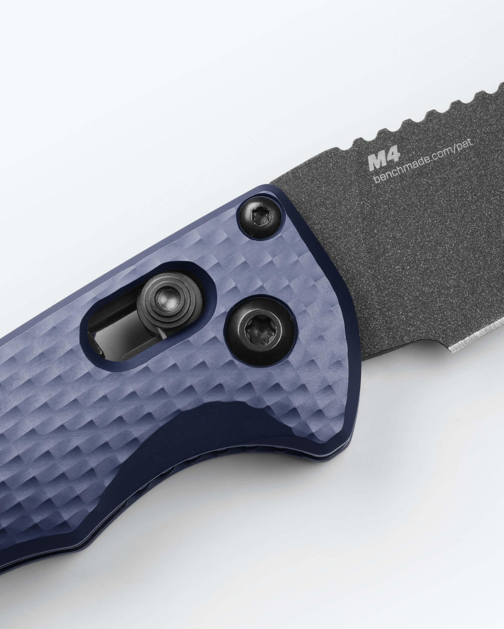 Seventh product image showing a close up of knife