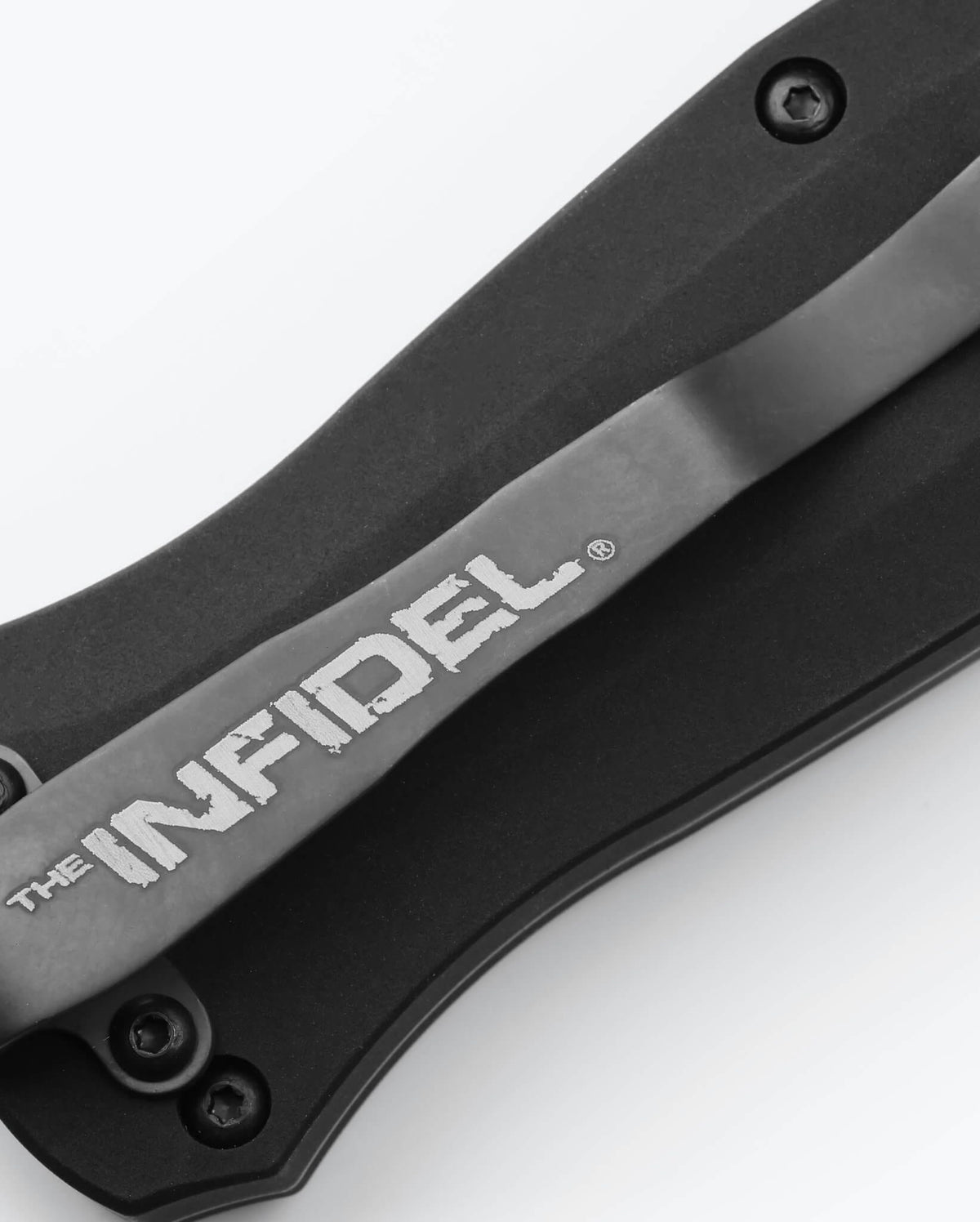 Seventh product image showing a close up of knife