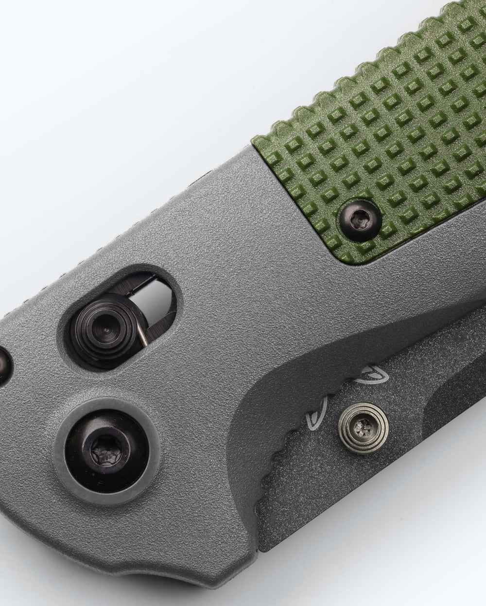 Seventh product image showing a close up of knife