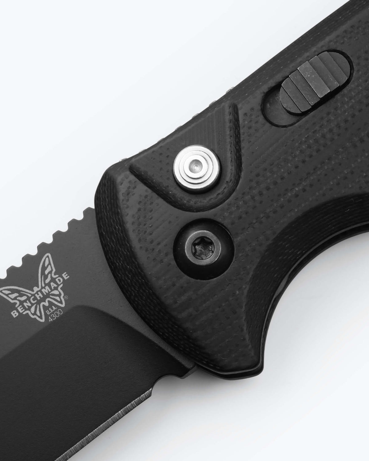 Seventh product image showing a close up of knife