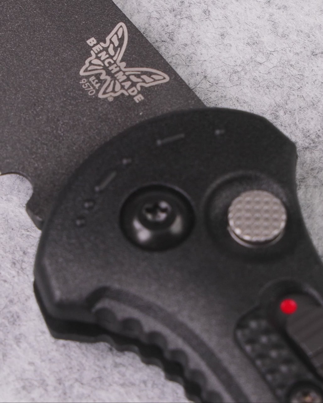 Product video showcasing knife features