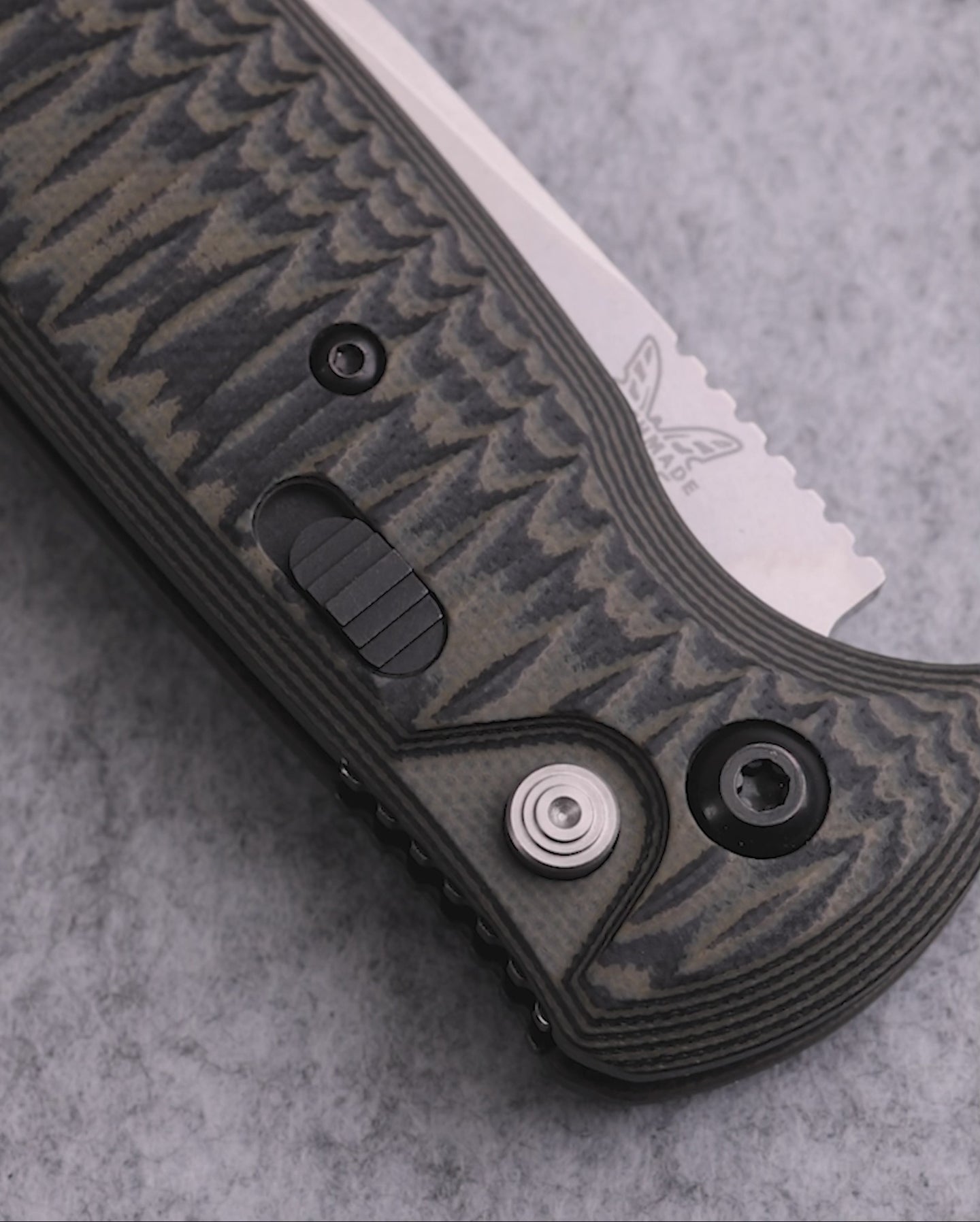 Product video showcasing knife features