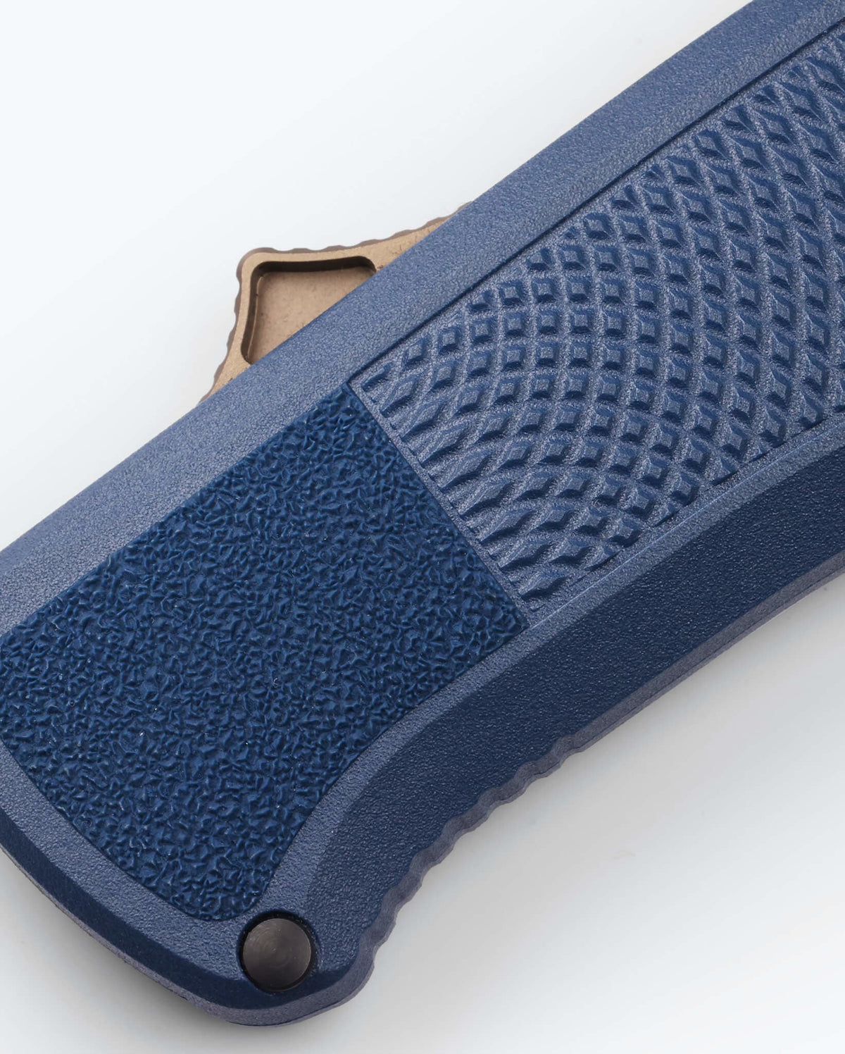 Seventh product image showing a close up of knife