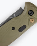 Seventh product image showing a close up of knife