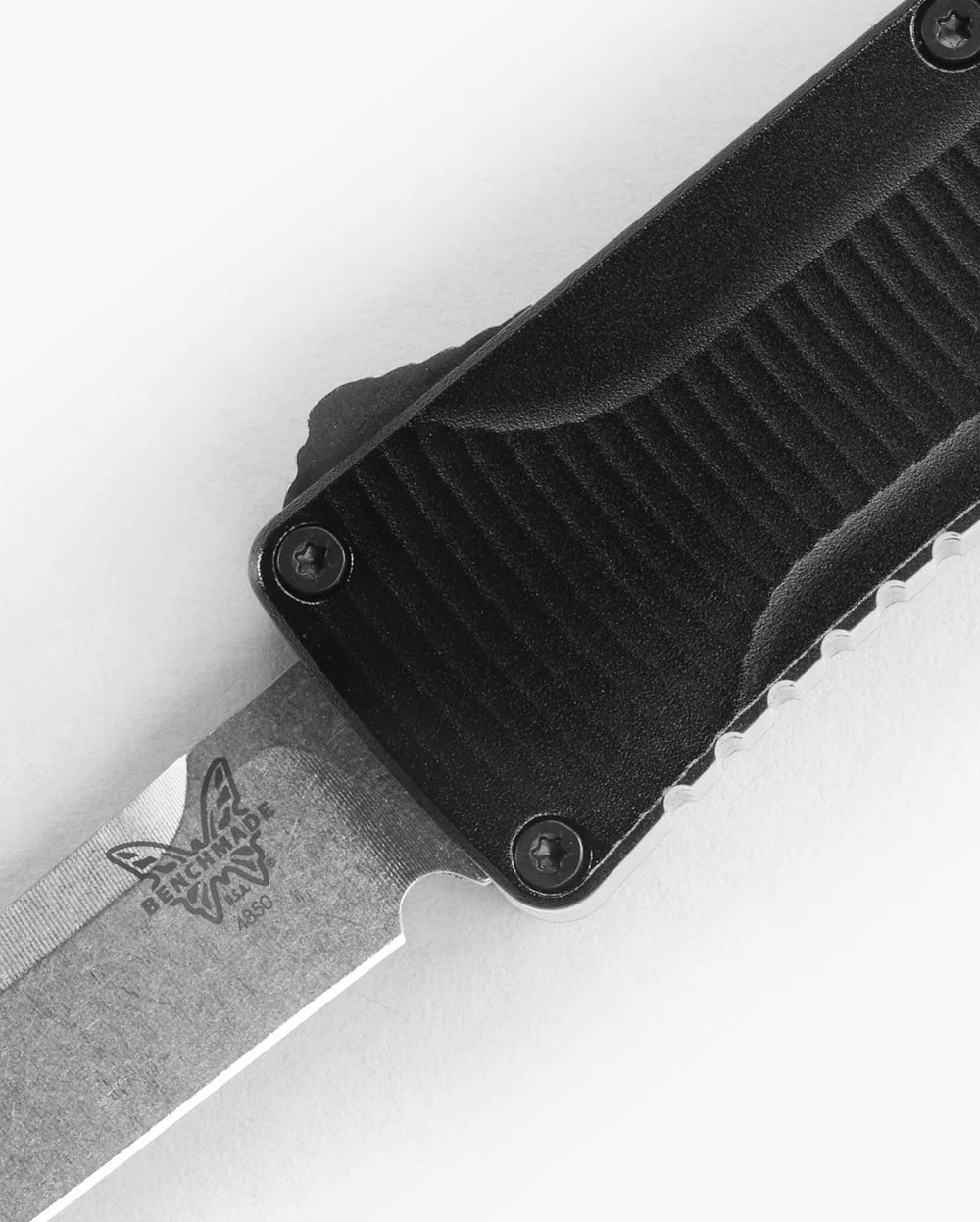 Seventh product image showing a close up of knife