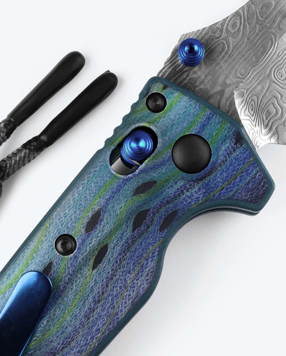 Seventh product image showing a close up of knife